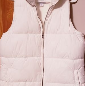 Women's Old Navy White Puffer Vest